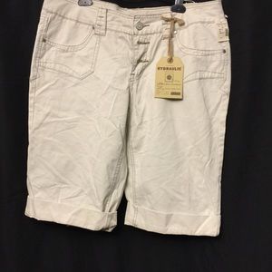 Hydraulic Khaki Shorts with‎ Cuffs-New w/Tags-13/14